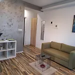 Apartments And Rooms Lorena 236