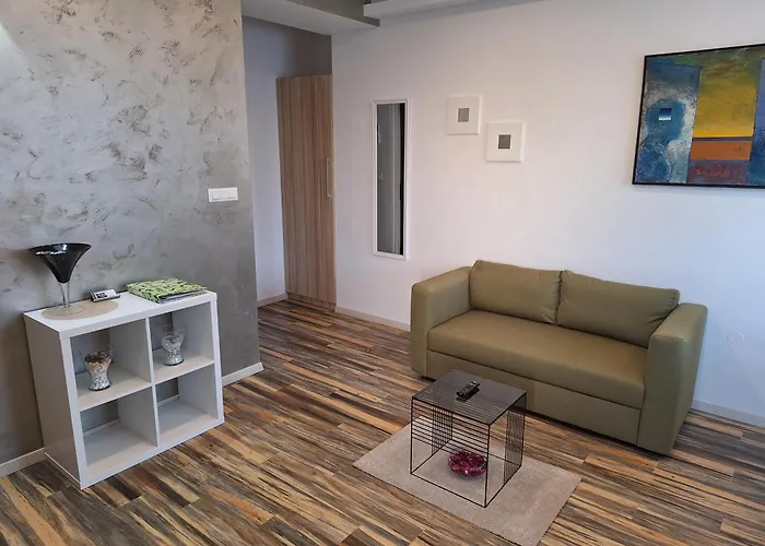 Apartments And Rooms Lorena 236