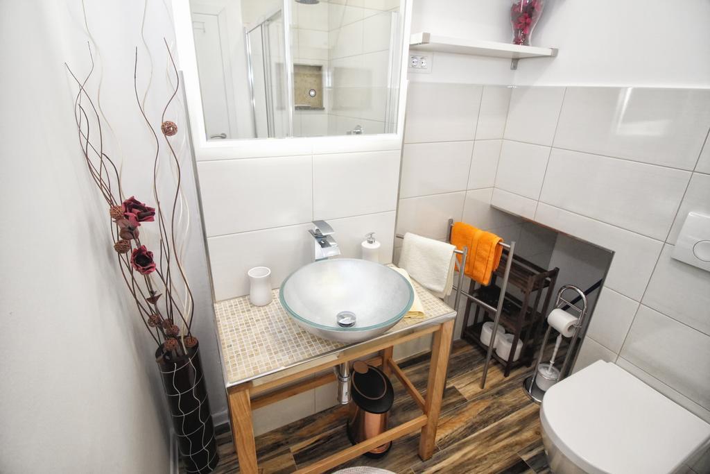 And Lorena 236 Guest house